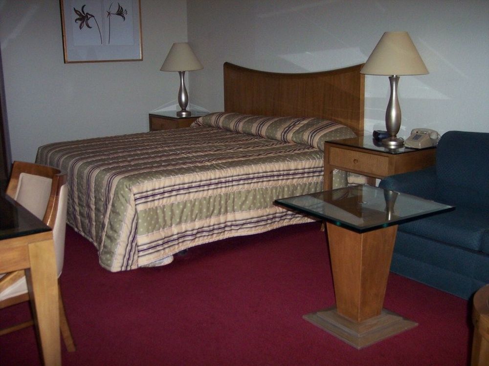 Night Inn Sweet Springs Room photo