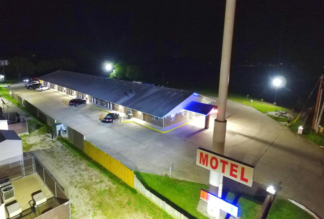 Night Inn Sweet Springs Exterior photo