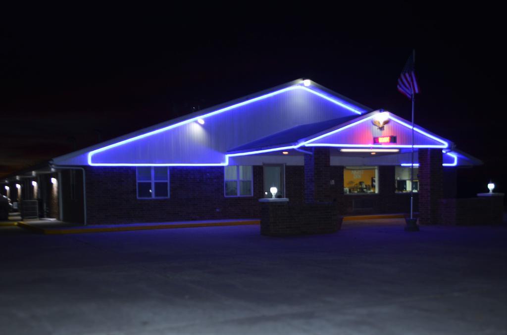 Night Inn Sweet Springs Exterior photo