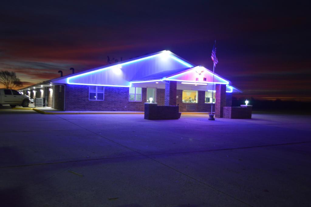 Night Inn Sweet Springs Exterior photo