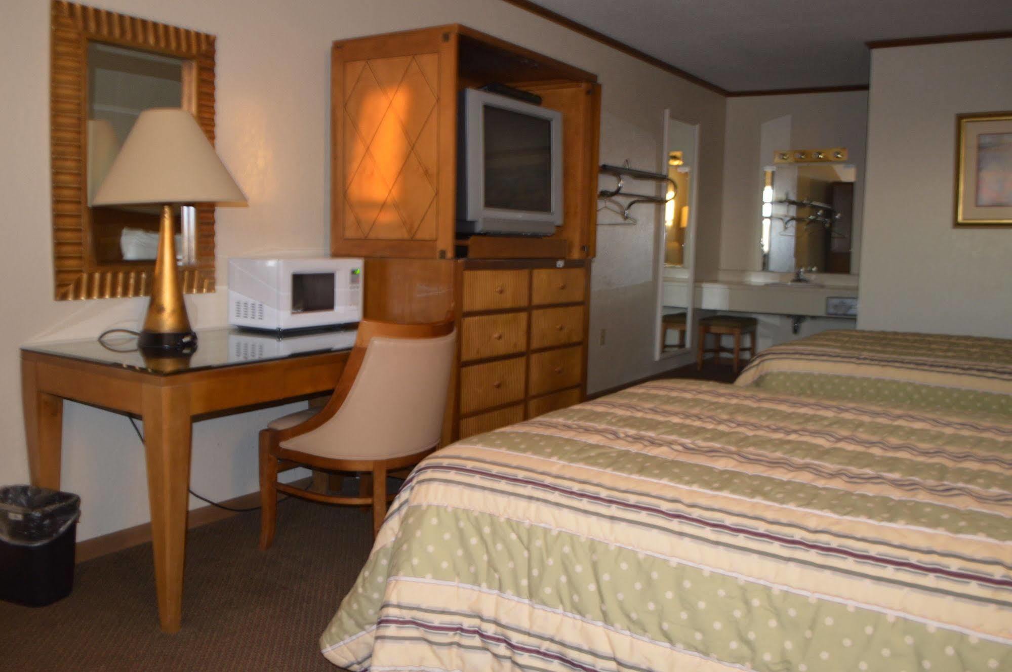 Night Inn Sweet Springs Exterior photo