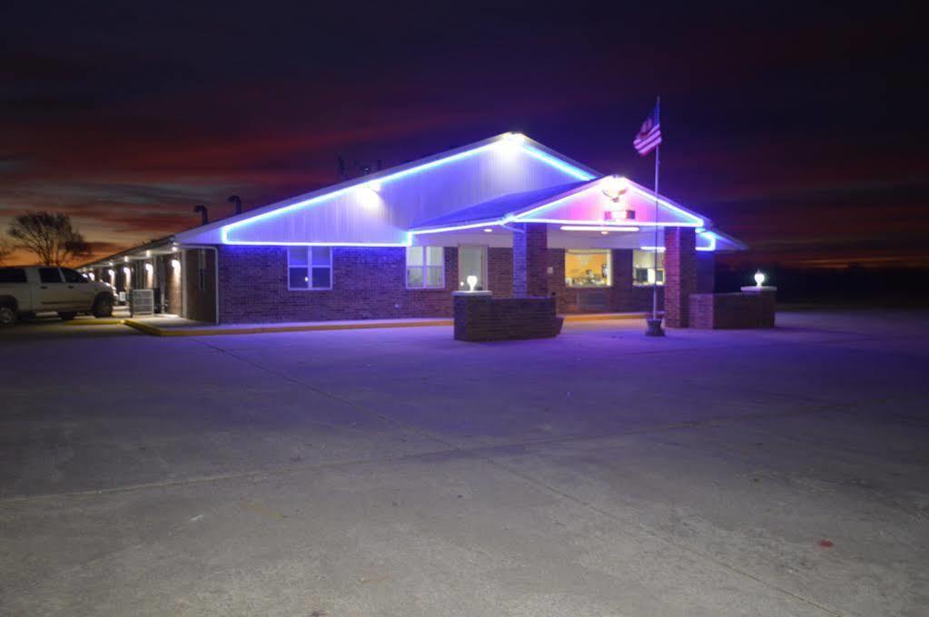 Night Inn Sweet Springs Exterior photo
